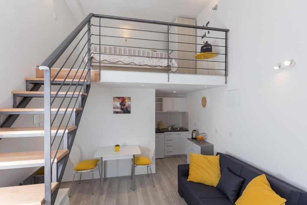 Pomet Delux Apartmán *